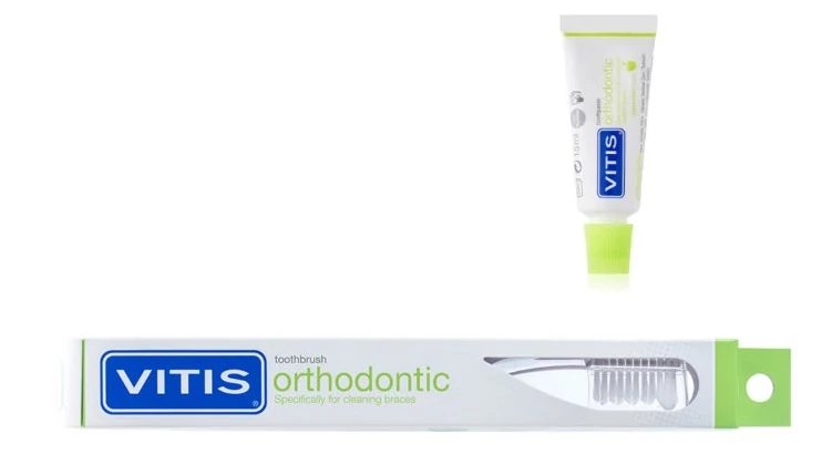 AKCIÓ - Fogkefe VITIS Orthodontic + 15ml orthod. Fogkrém 10+2